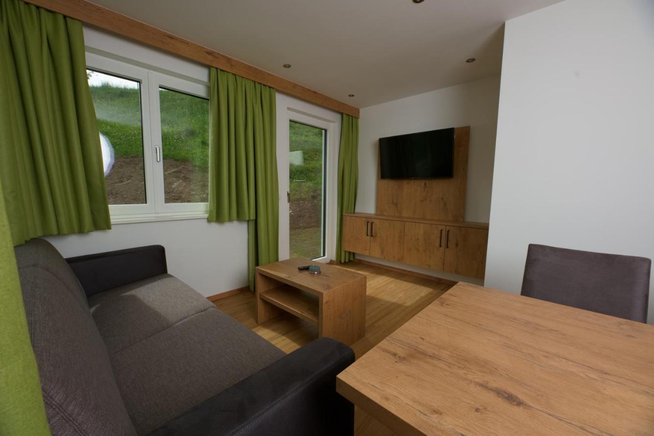 Mounira Ladis Apartment Bagian luar foto