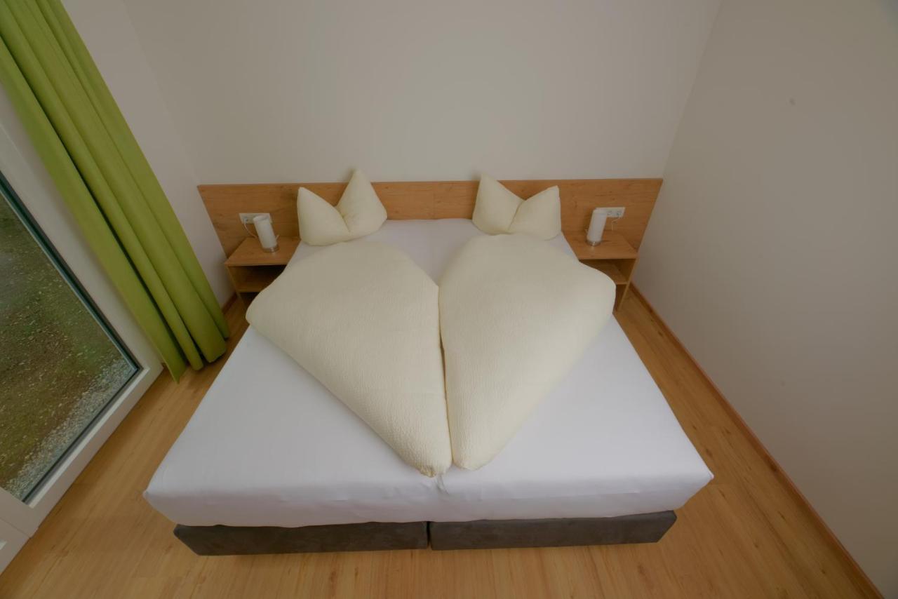 Mounira Ladis Apartment Bagian luar foto