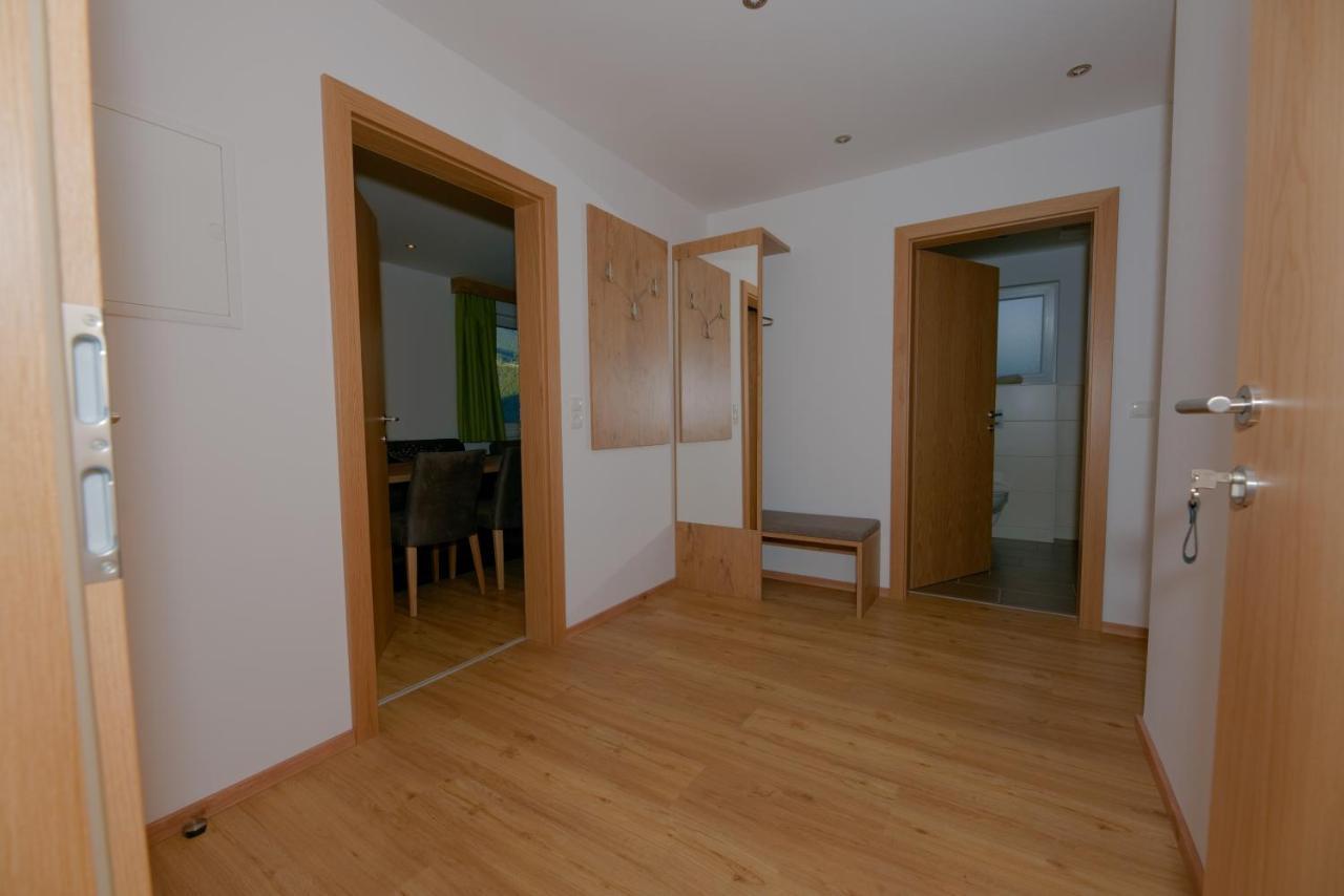 Mounira Ladis Apartment Bagian luar foto